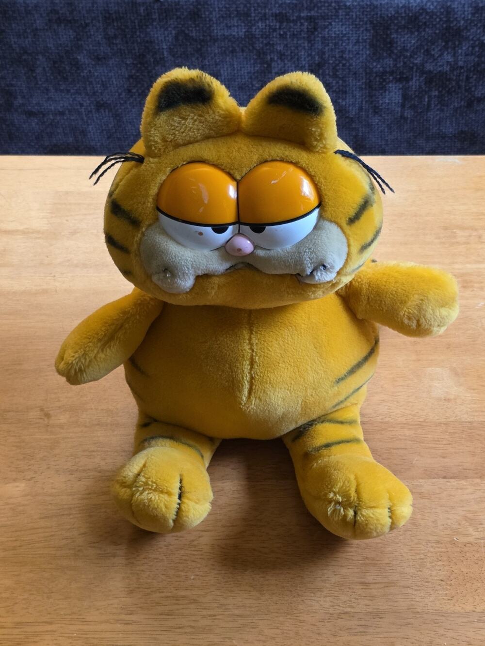 VINTAGE Large Garfield Dakin Plush 1978 1981 Good Condition 16”